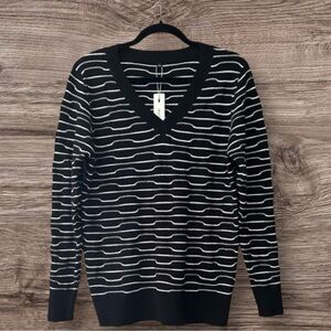 Chic Black and White Striped V-Neck Sweater